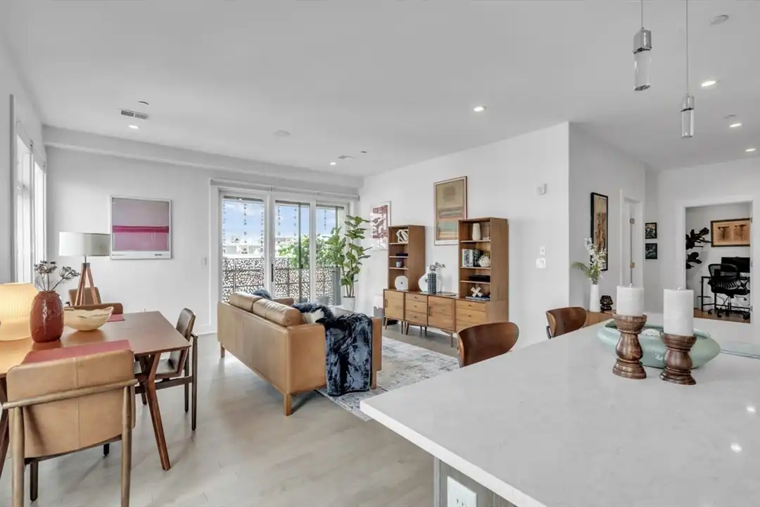 232 Old Colony Ave unit 504 - View 4
