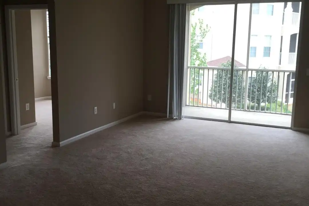 7801 Point Meadows Dr #7203 – pohled 2