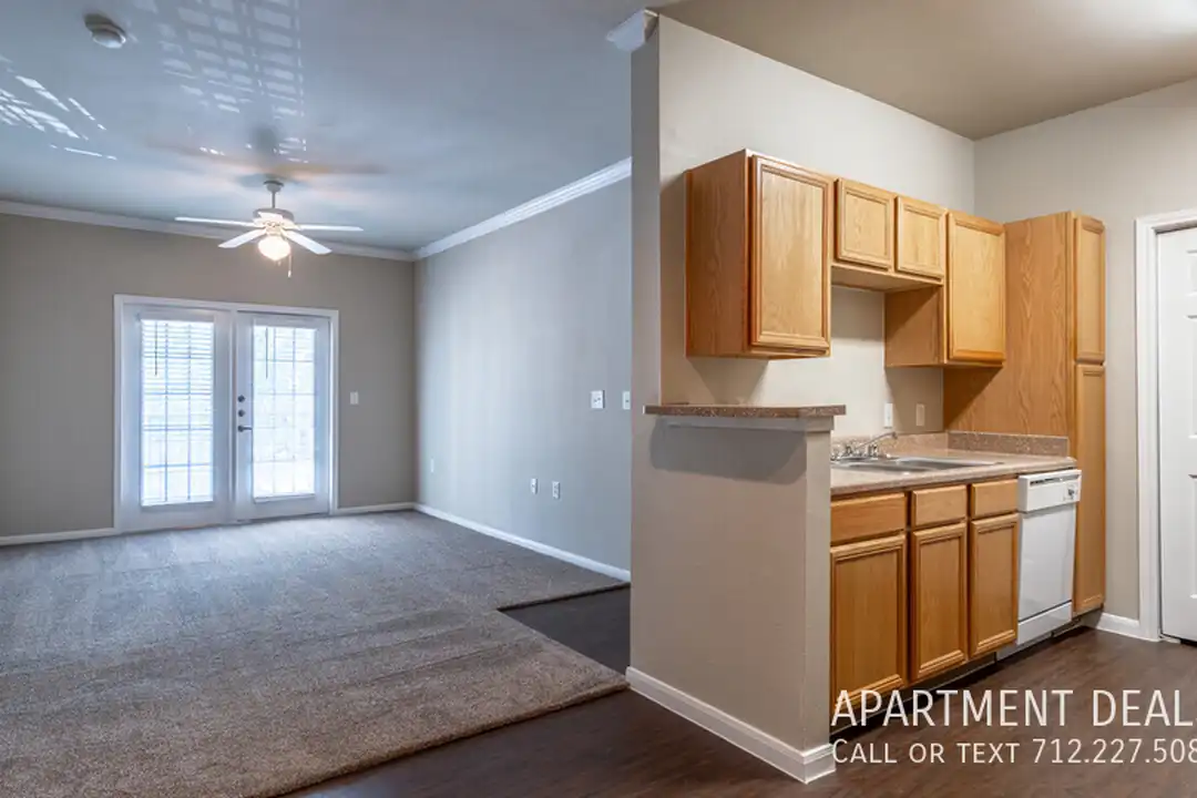 10187 Windmill Lakes Blvd – pohled 2