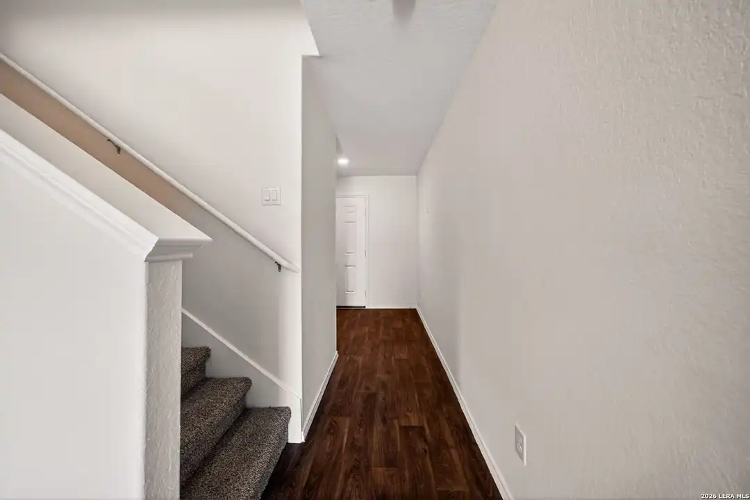 1616 House Finch Dr - View 5