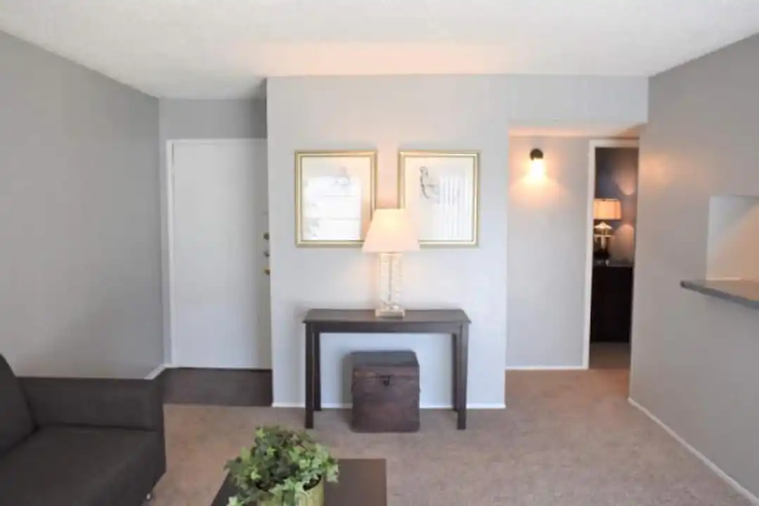 Apartment in San Antonio, Bexar - View 2