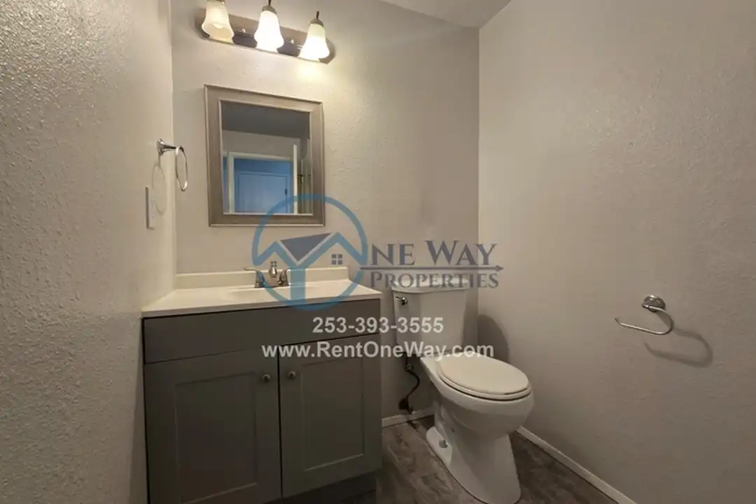 814 196th St E - View 2