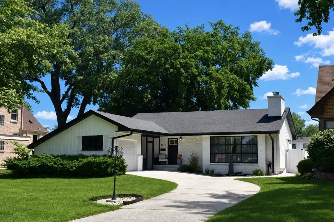 9525 Parkside Ave – photo 1 of 28