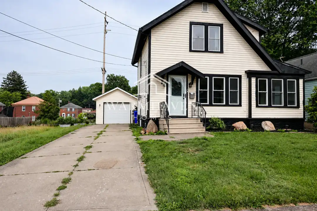 1839 14th St – photo 1