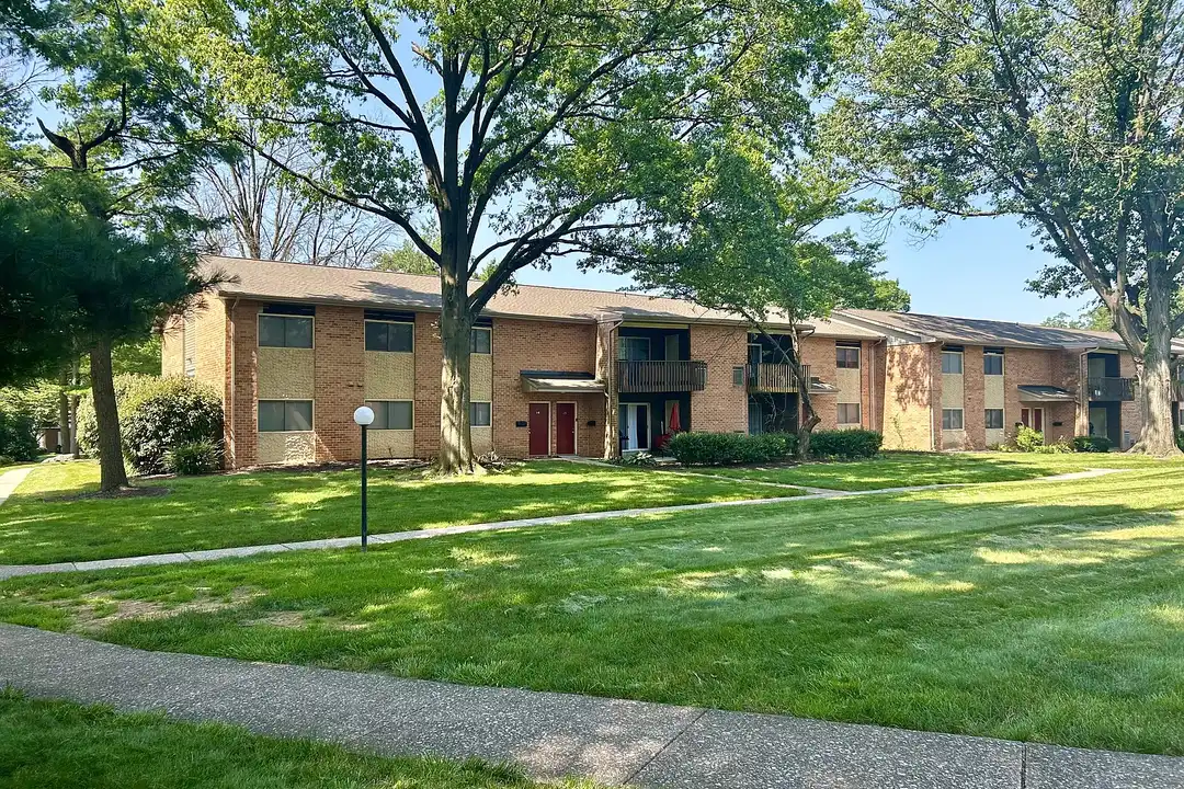 Briarcrest Gardens Townhomes & Apartments - View 2