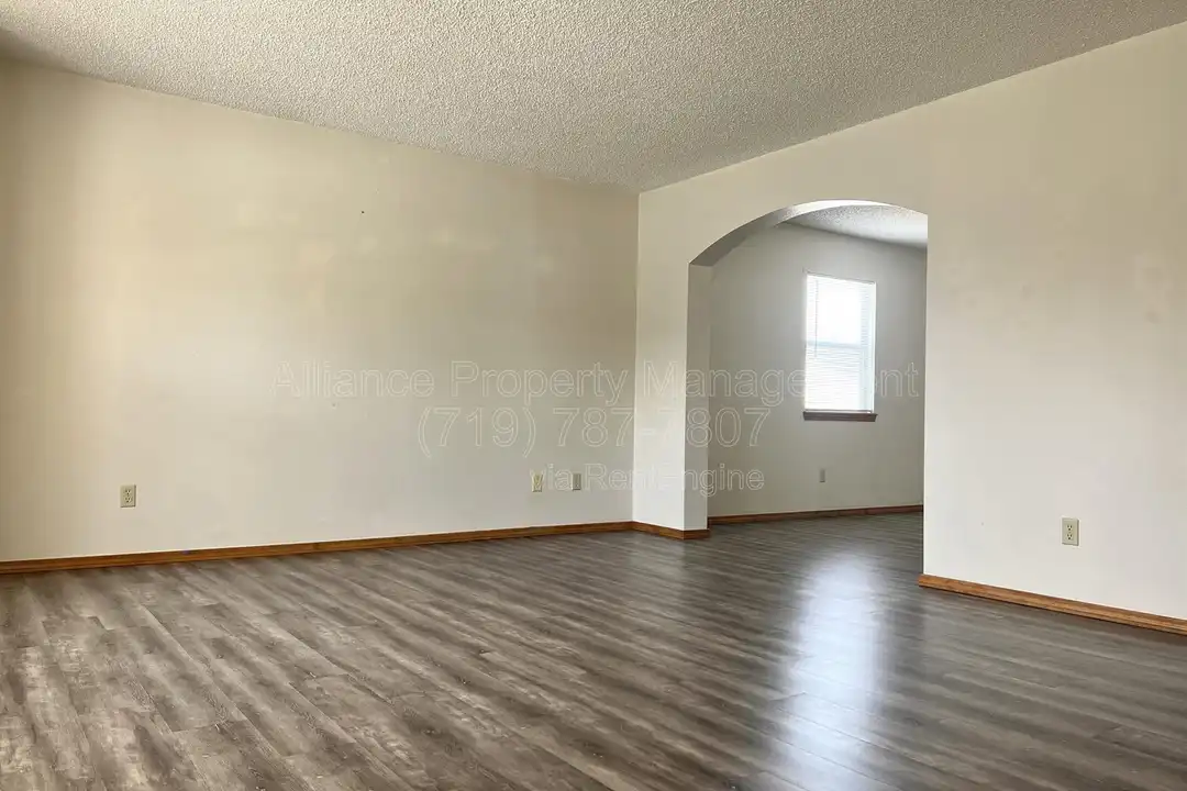 6436 Peak Vista Cir - View 2
