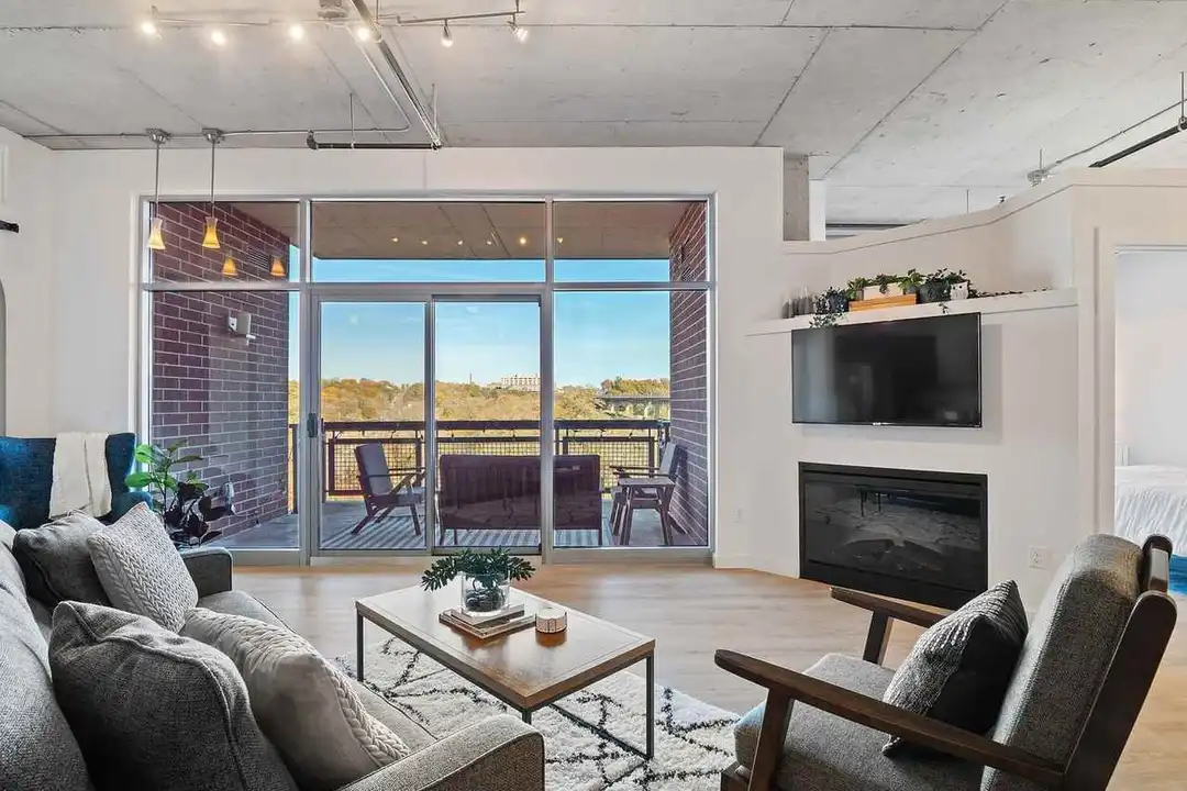21 Furnace St unit 1593890P – photo 1