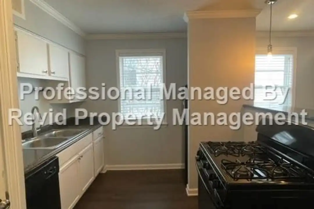 36 N Auburndale St unit 1 - Widok 4