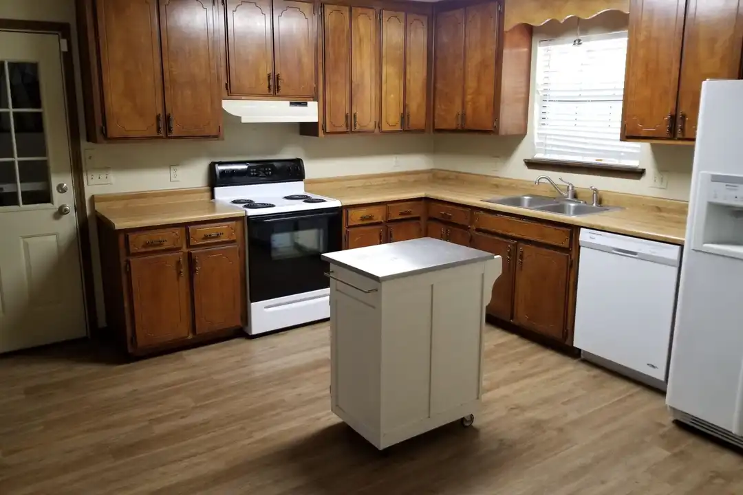 754 Silver Maple Dr - More