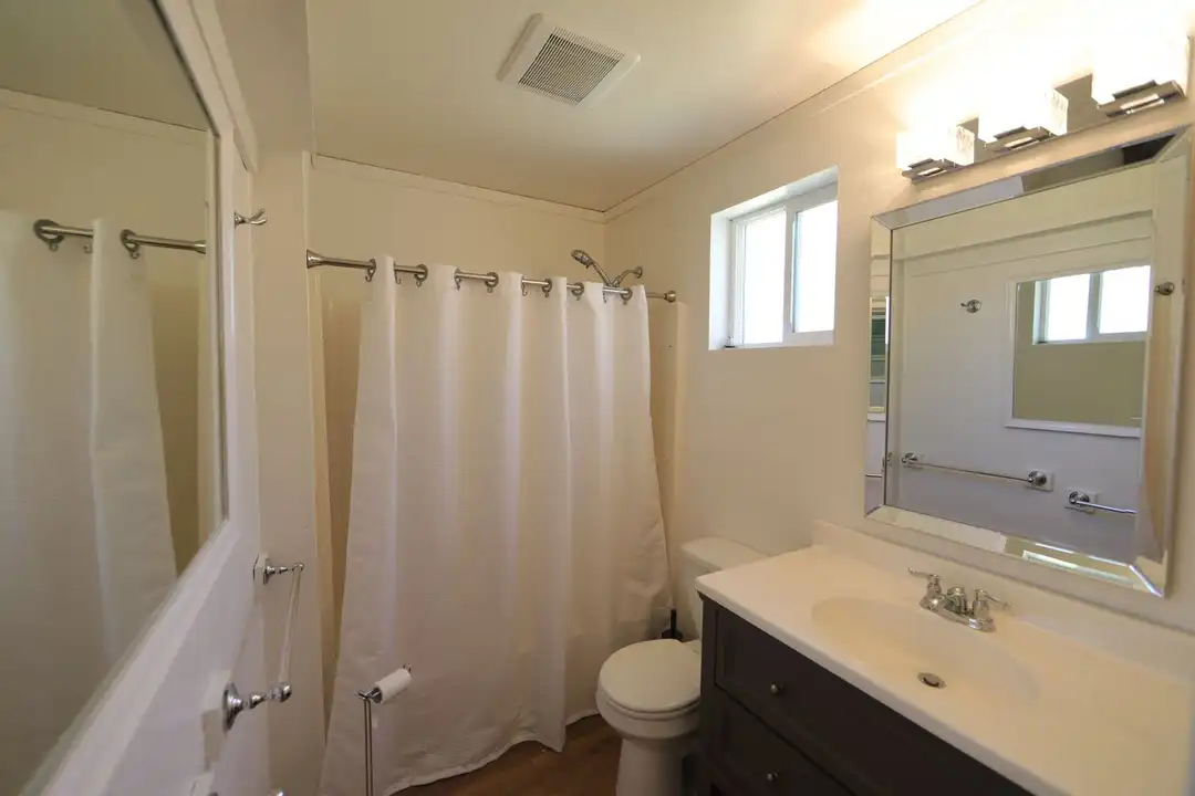 House in Sacramento - View 5
