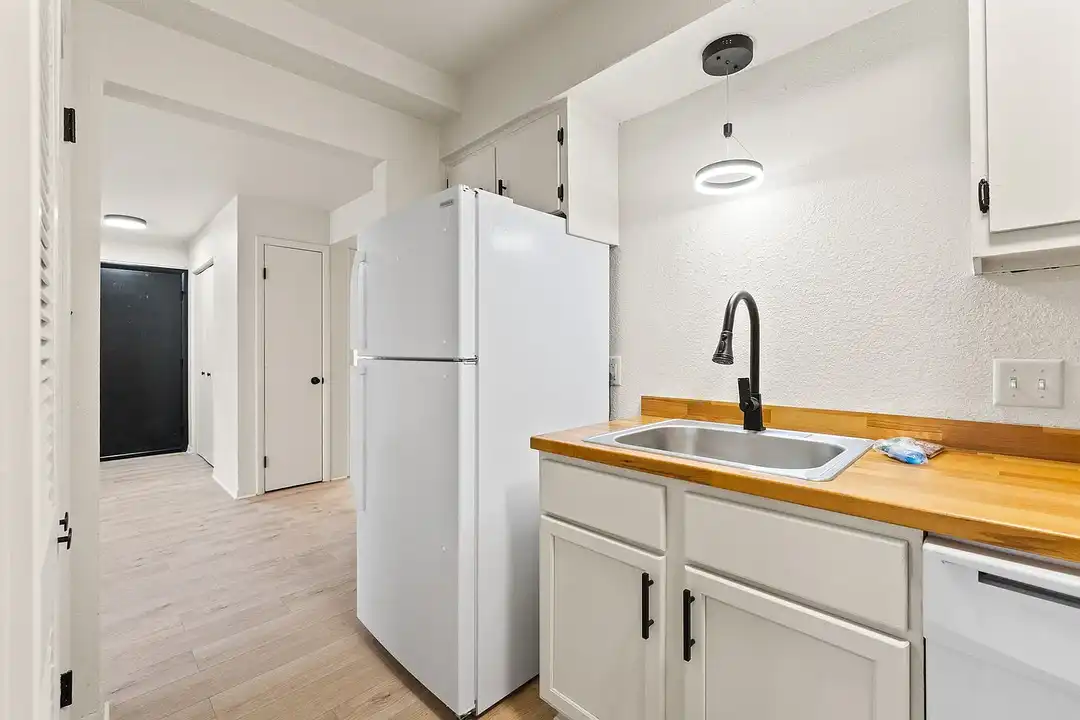Fairfield Flats – photo 1