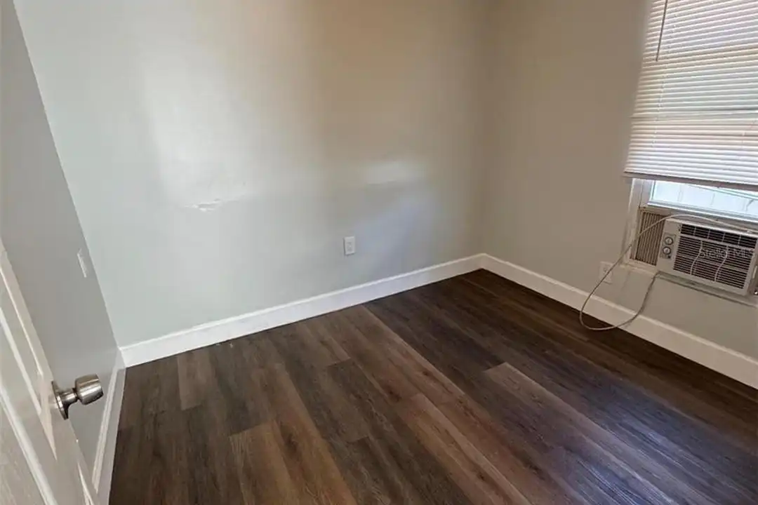 3901 6th St S #4 - View 5