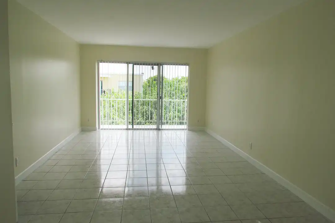 Seawind Lakes I - View 6