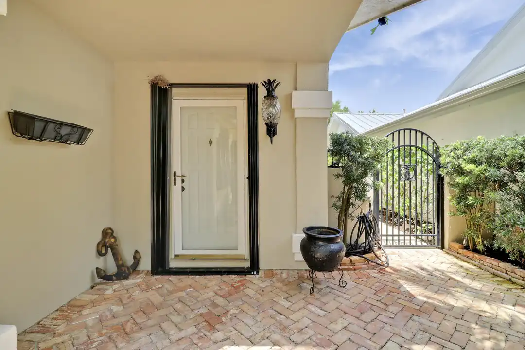 109 Seashore Dr - View 5
