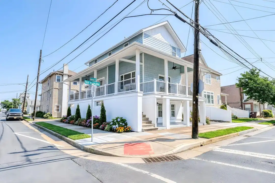 129 N New Haven Ave #2 - View 2