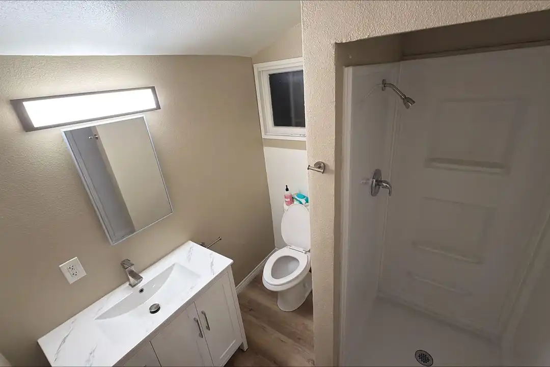 1602 W Juno Ave unit 08-09 - View 4