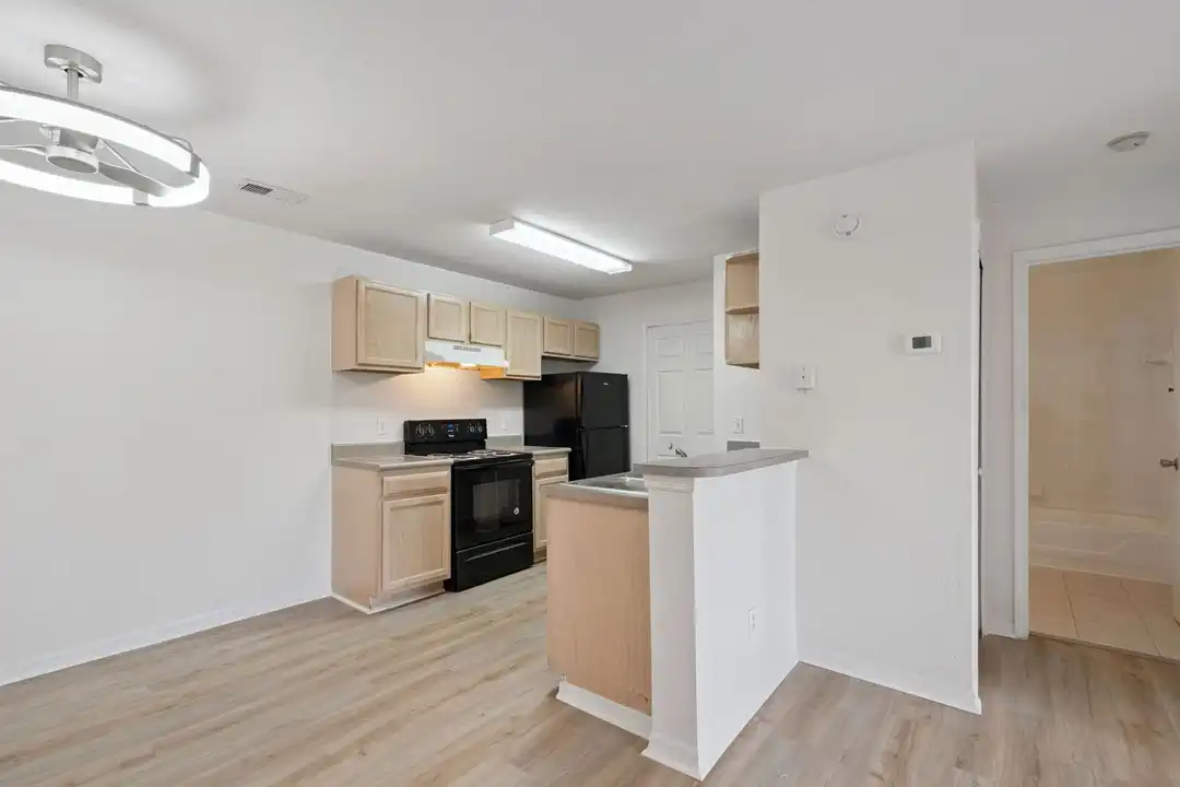 8813 Latrec Ave – pohled 5
