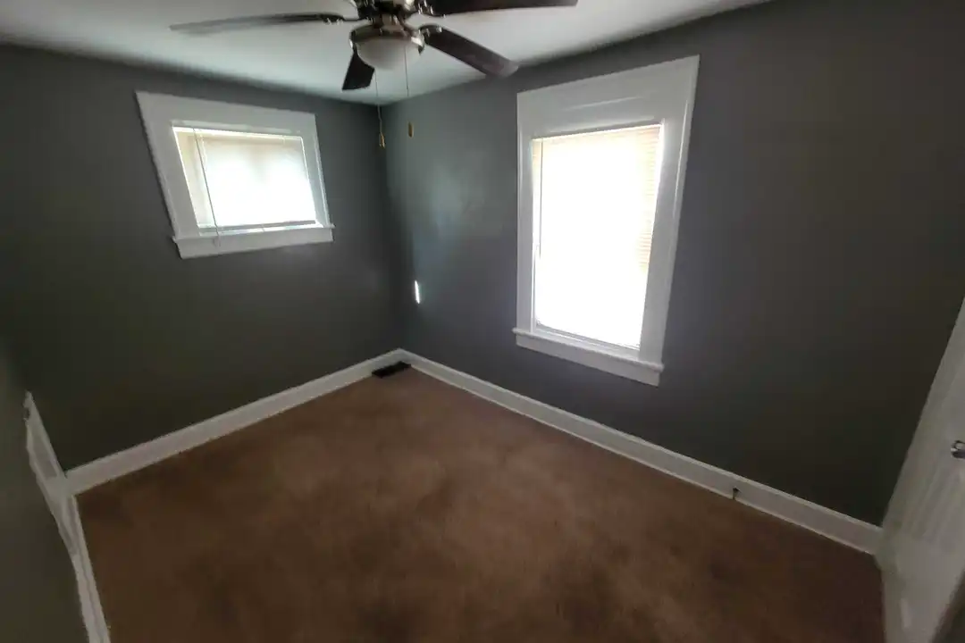 861 N Drexel Ave unit 861 N Drexel Ave – pohled 3