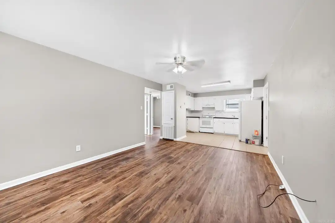 118 N Park St #B - View 3