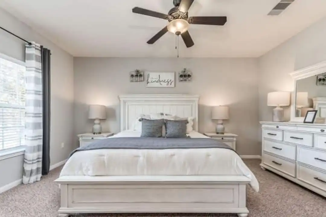 5402 FM 1488 unit 1488 # 5476 - View 6