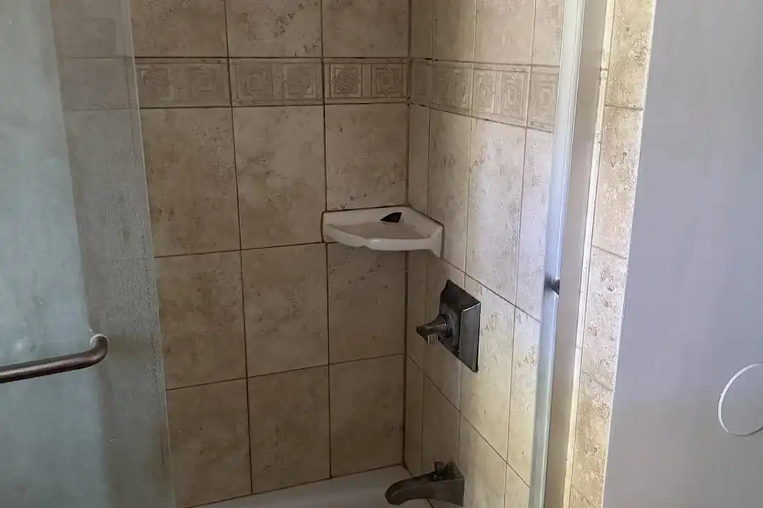 10506 Arrington Ave unit 3 - View 6