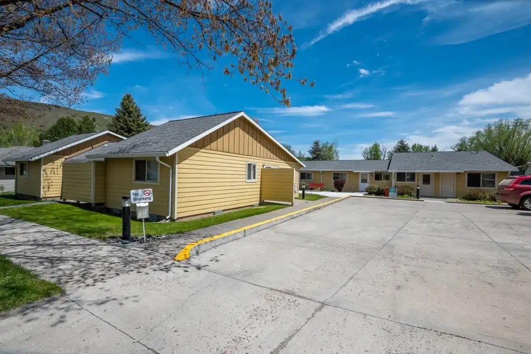 203 N Storie St - View 4