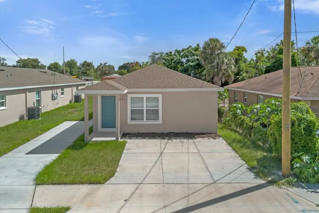 324 Ave Y NE #B – photo 1