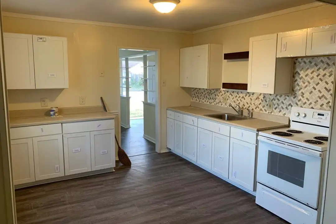 450 Cedar Dr - View 5