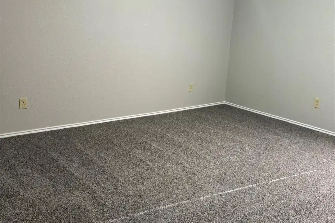 304 E Hickory St #A - View 5