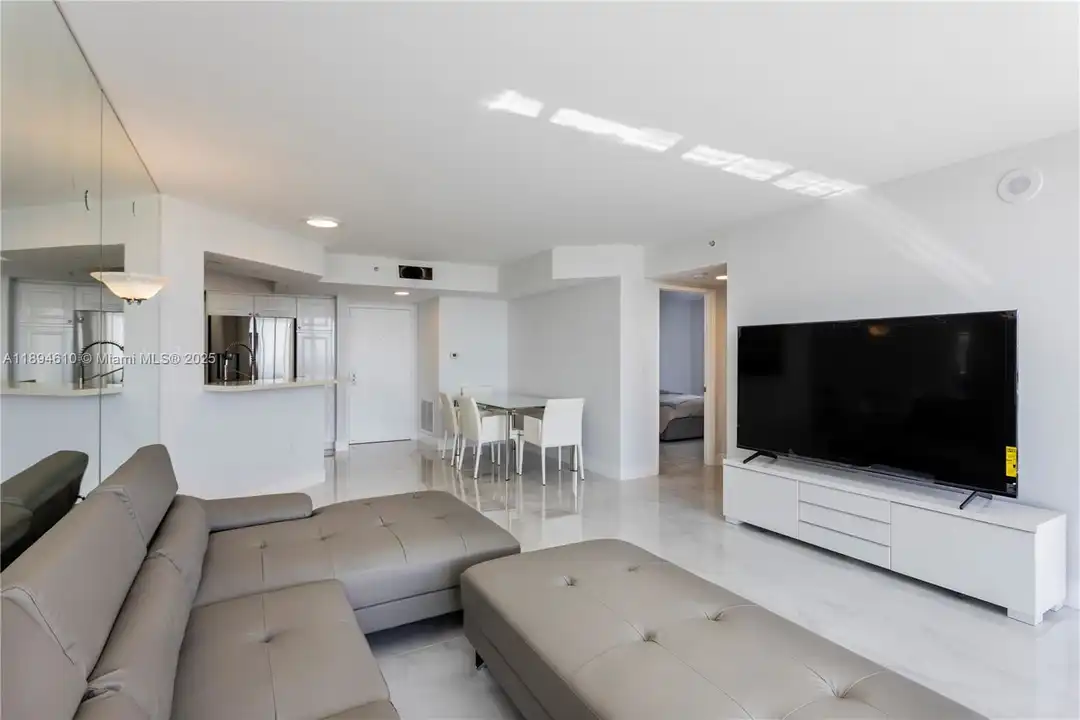 1800 Sunset Harbour Dr - View 6