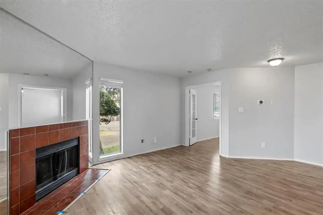 2300 Bamboo Dr unit N111 - View 4