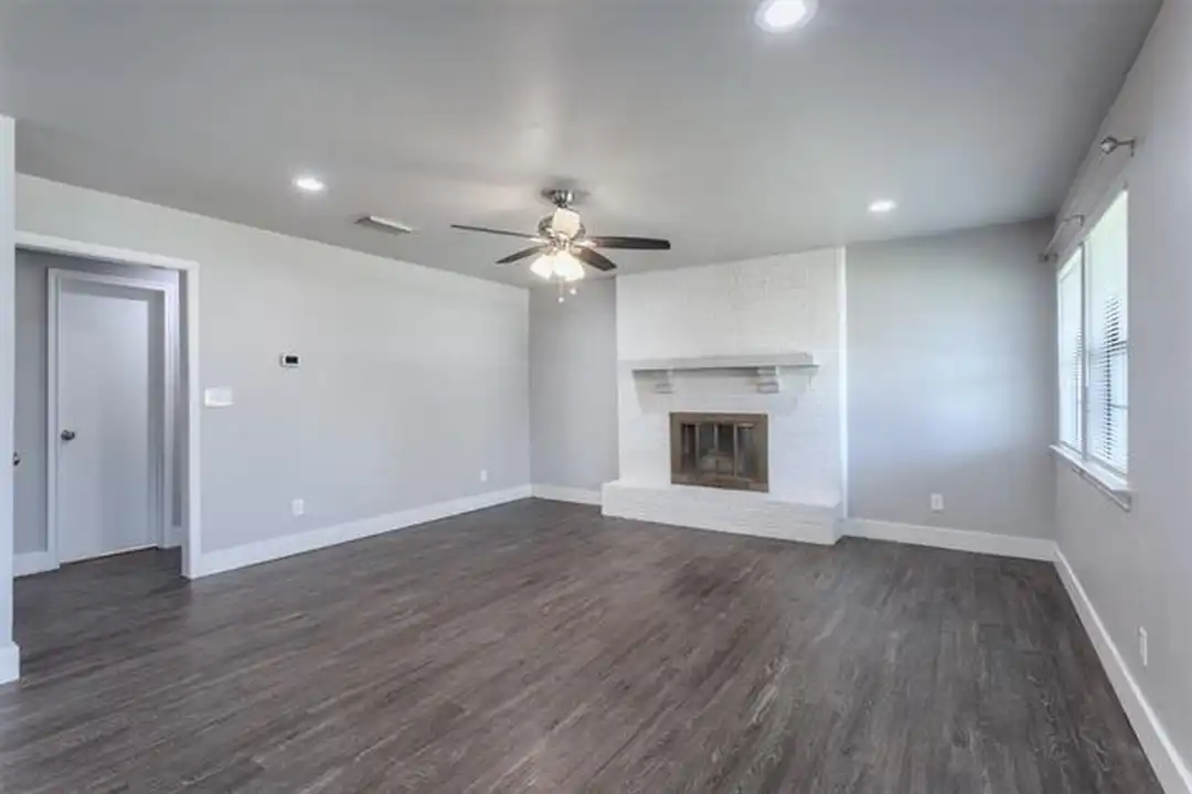5036 Westway - View 3