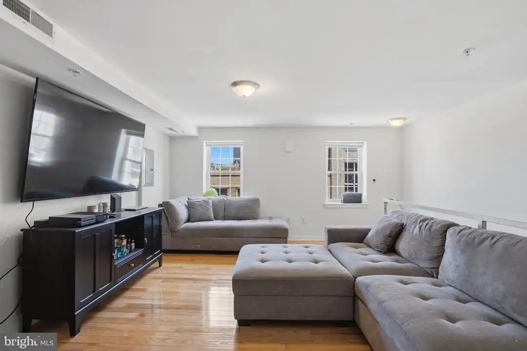 Apartment in Philadelphia - View 3