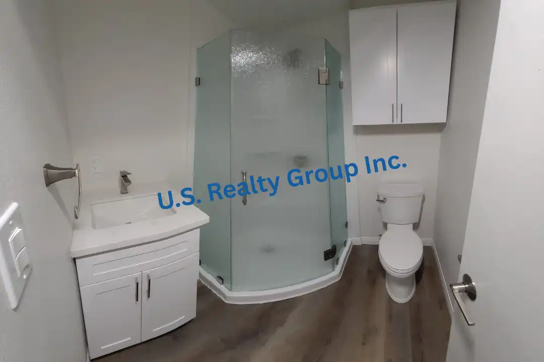 740 N St Andrews Pl unit 6 - View 4