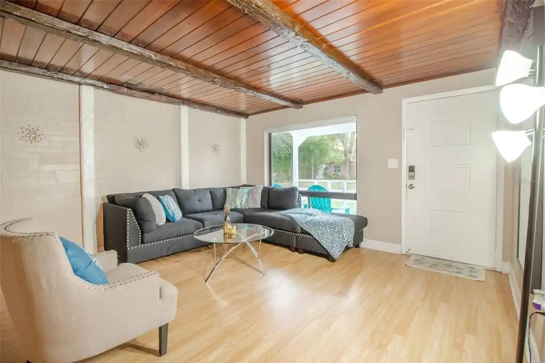 1245 Catalpa Ln #2 – pohled 2
