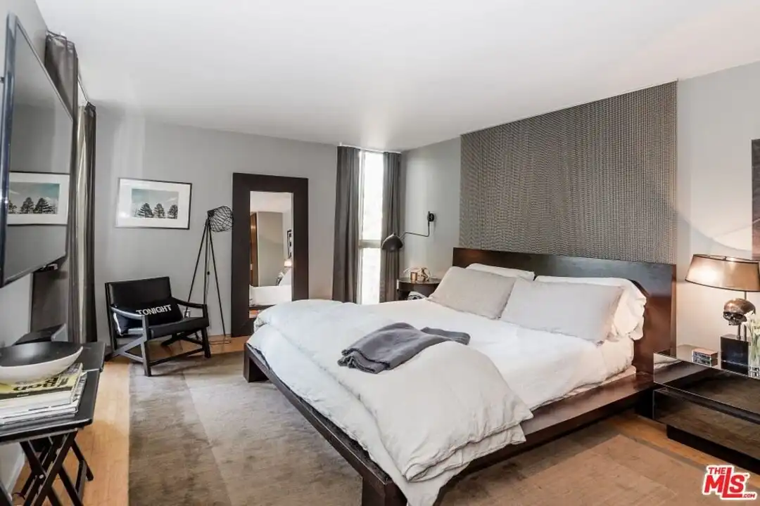 850 Kings Rd #306 - View 4