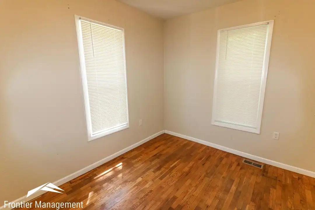 1001 Osage St unit 1 - View 4