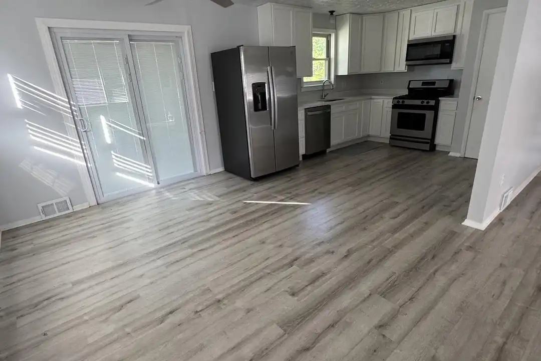 7410 Dickenson St - View 5