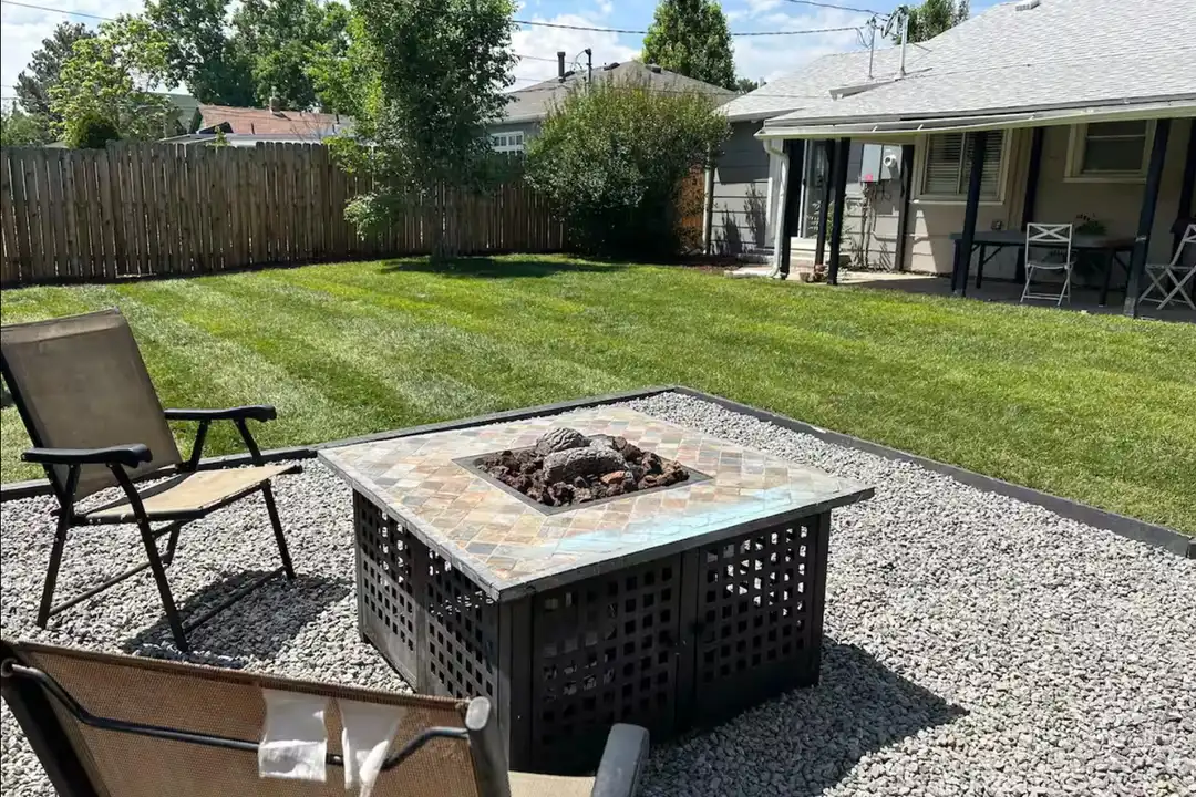 2726 W Park Pl - View 5
