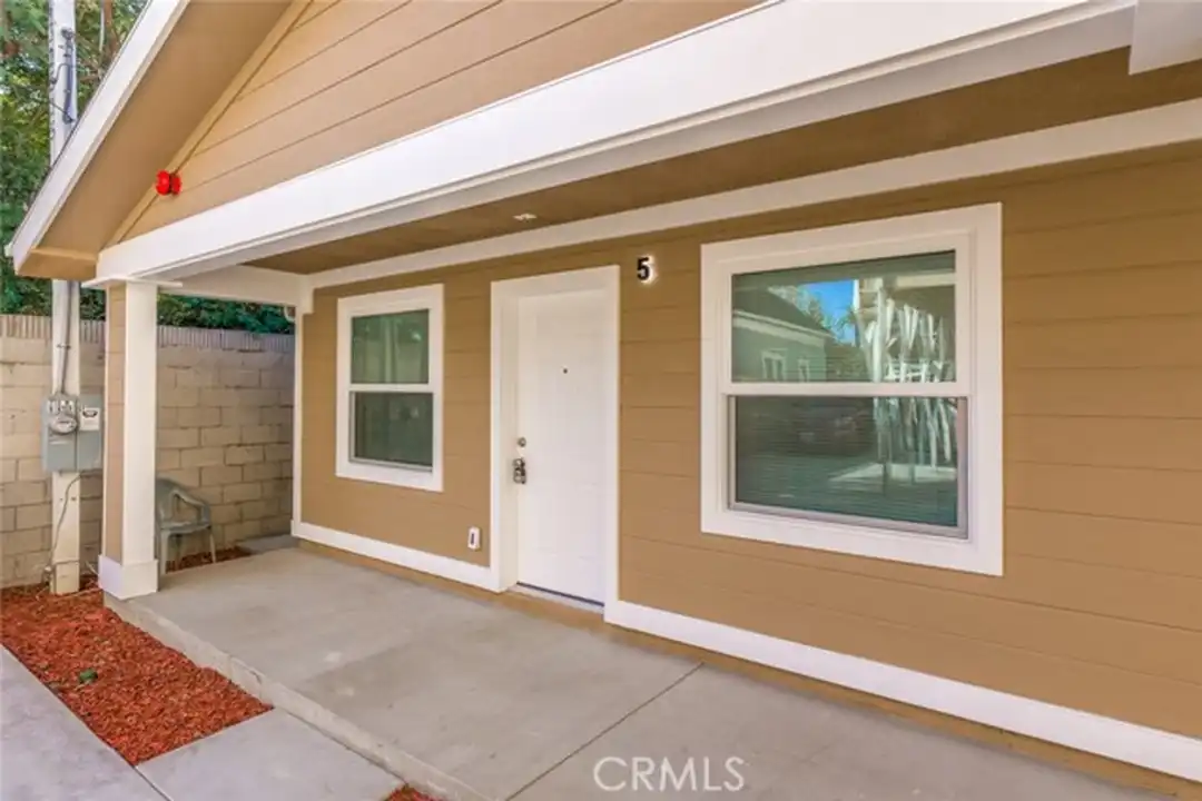 710 N Minter St unit 6 - View 2