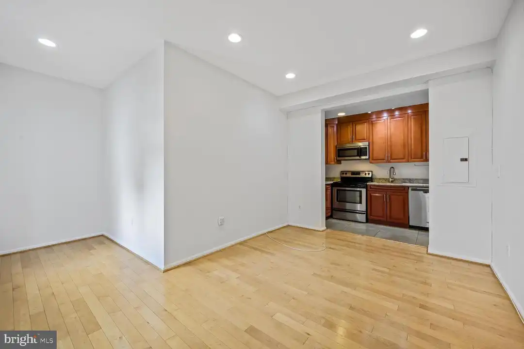 424 Q St NW unit C - More
