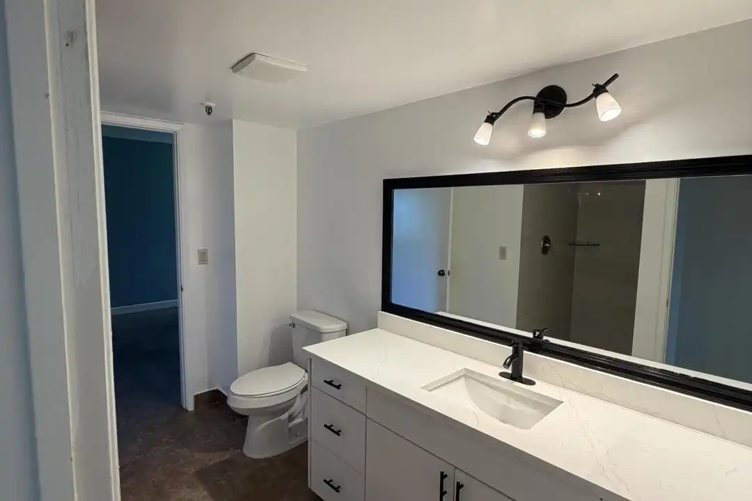 2202 S Cypress Bend Dr #101 - View 4