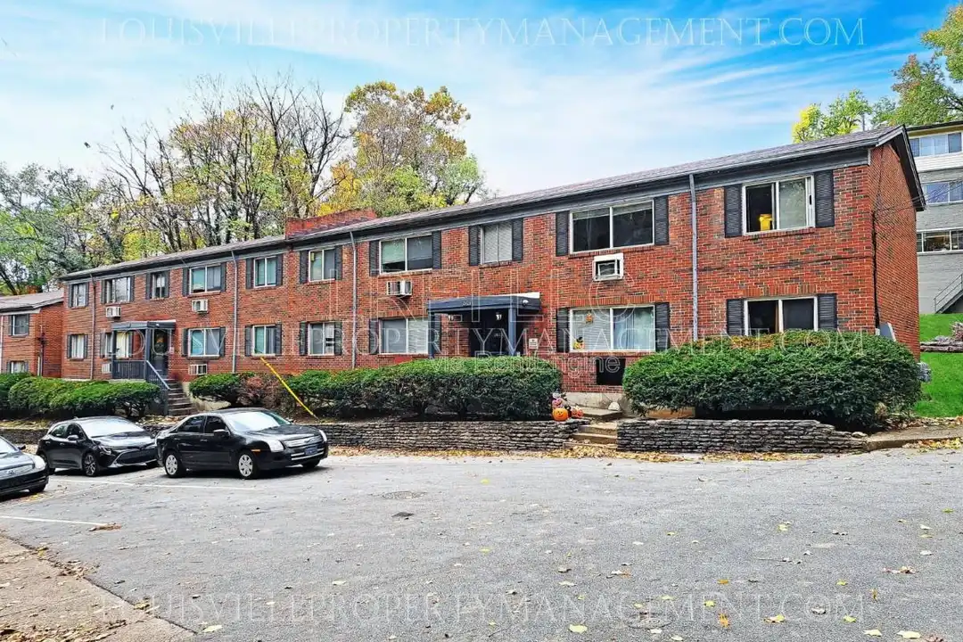 2423 Lindsay Ave unit 4 – photo 1