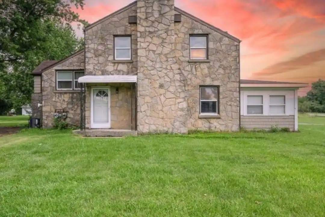 7230 Stitt Rd – photo 1 of 4