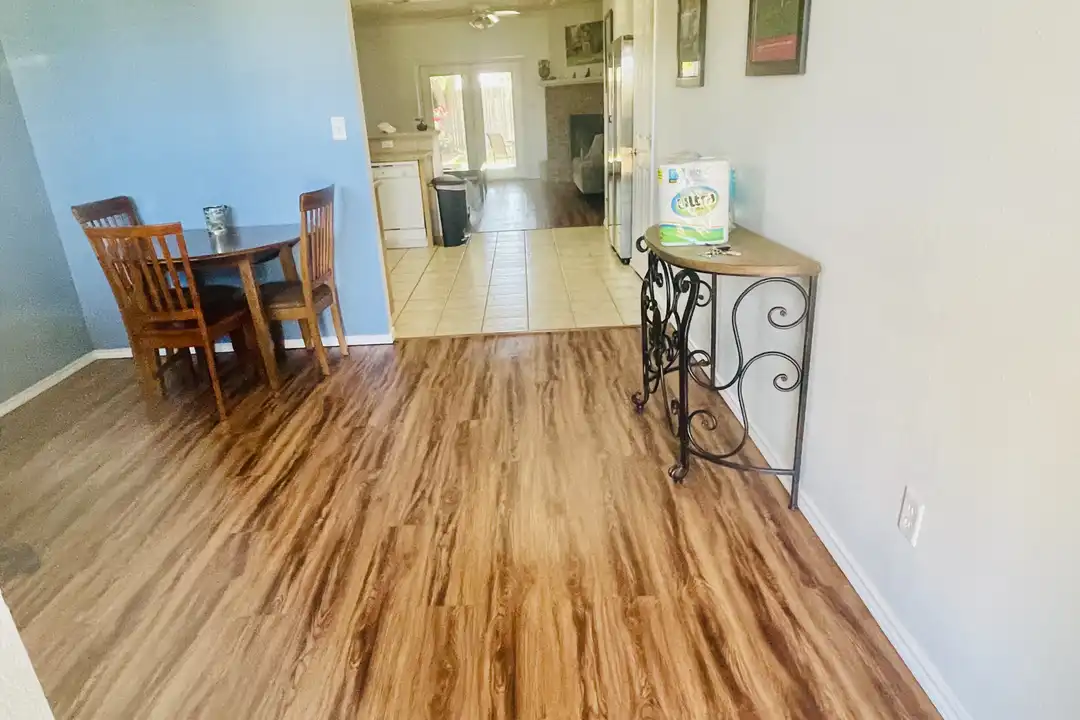 4525 Crockett Ave unit . - View 3