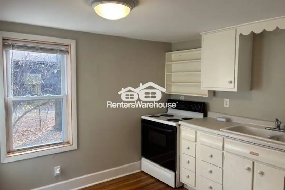 305 1st Ave S - View 3