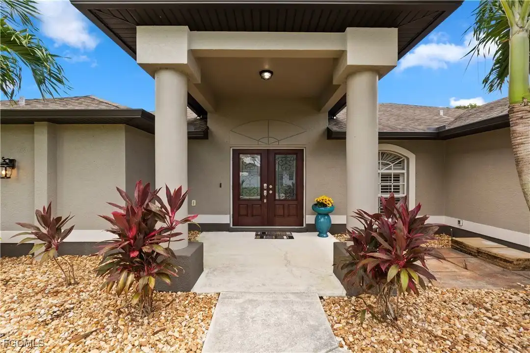 3425 SE 4th Ave - View 6