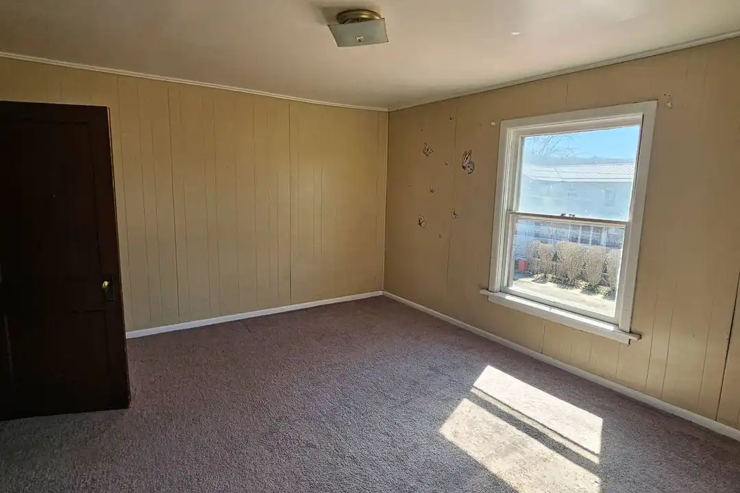303 Phillips St unit 303 Phillips St - More