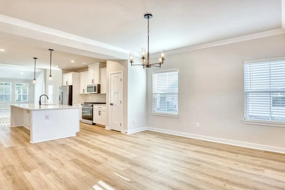 2520 Evander Dr - View 4