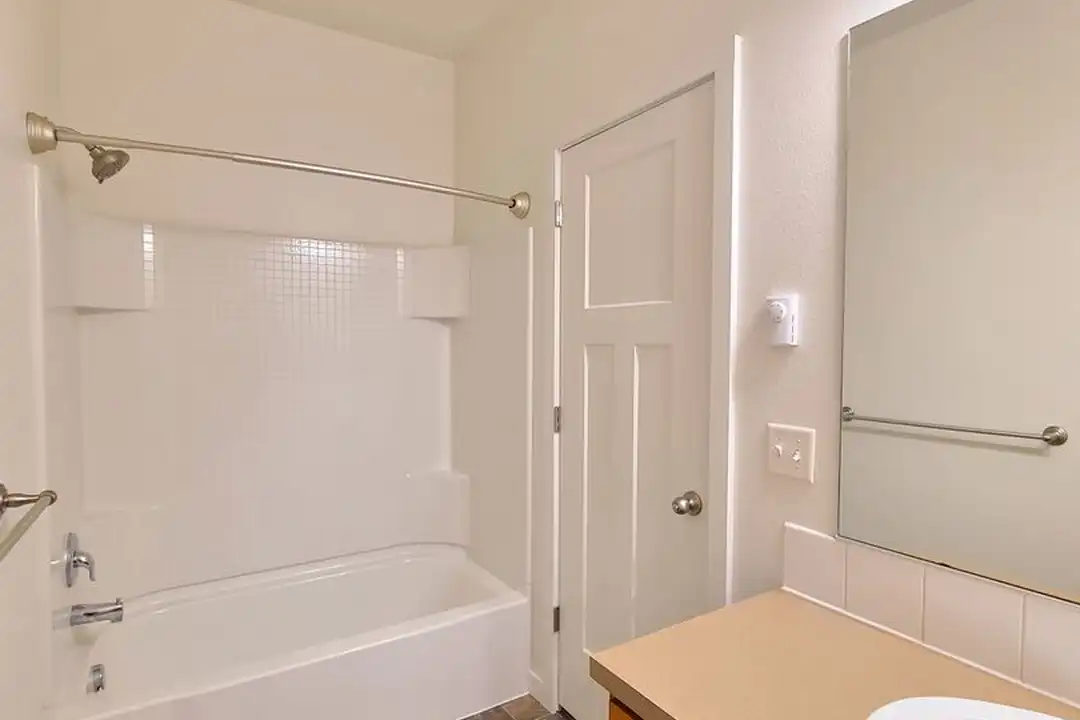6022 N Wiscomb St unit 6022 - More